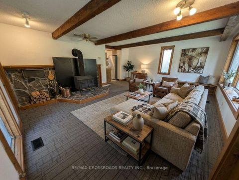 Photo 3 at 261 Lakeview Boulevard, Keswick South, Georgina