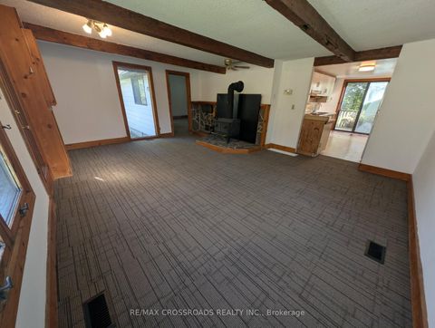 Photo 4 at 261 Lakeview Boulevard, Keswick South, Georgina