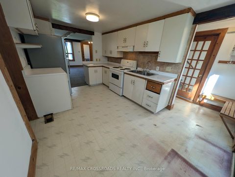 Photo 6 at 261 Lakeview Boulevard, Keswick South, Georgina