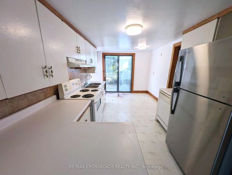 Photo 8 at 261 Lakeview Boulevard, Keswick South, Georgina