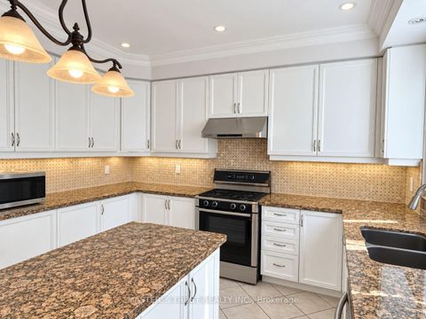 Photo 12 at 66 Chaya Sara Gardens, Patterson, Vaughan