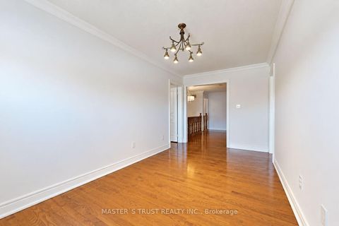 Photo 20 at 66 Chaya Sara Gardens, Patterson, Vaughan
