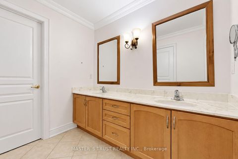 Photo 24 at 66 Chaya Sara Gardens, Patterson, Vaughan