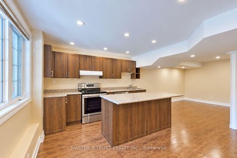Photo 25 at 66 Chaya Sara Gardens, Patterson, Vaughan