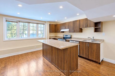 Photo 27 at 66 Chaya Sara Gardens, Patterson, Vaughan