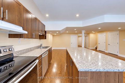 Photo 29 at 66 Chaya Sara Gardens, Patterson, Vaughan