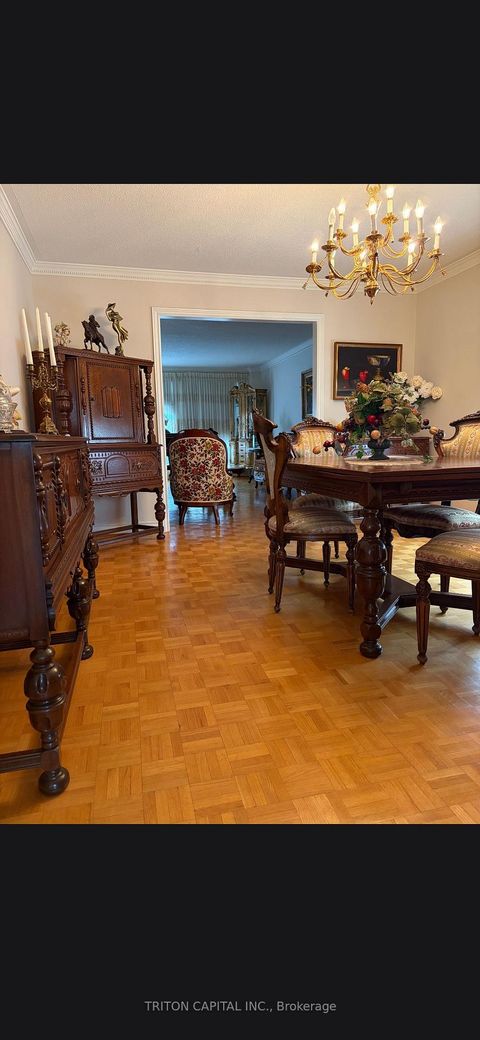 Photo 2 at 30 Columbus Avenue, East Woodbridge, Vaughan