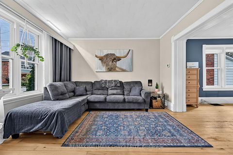 Photo 6 at 43 Brock Street, Sanford, Barrie