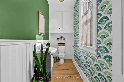 Photo 13 at 43 Brock Street, Sanford, Barrie