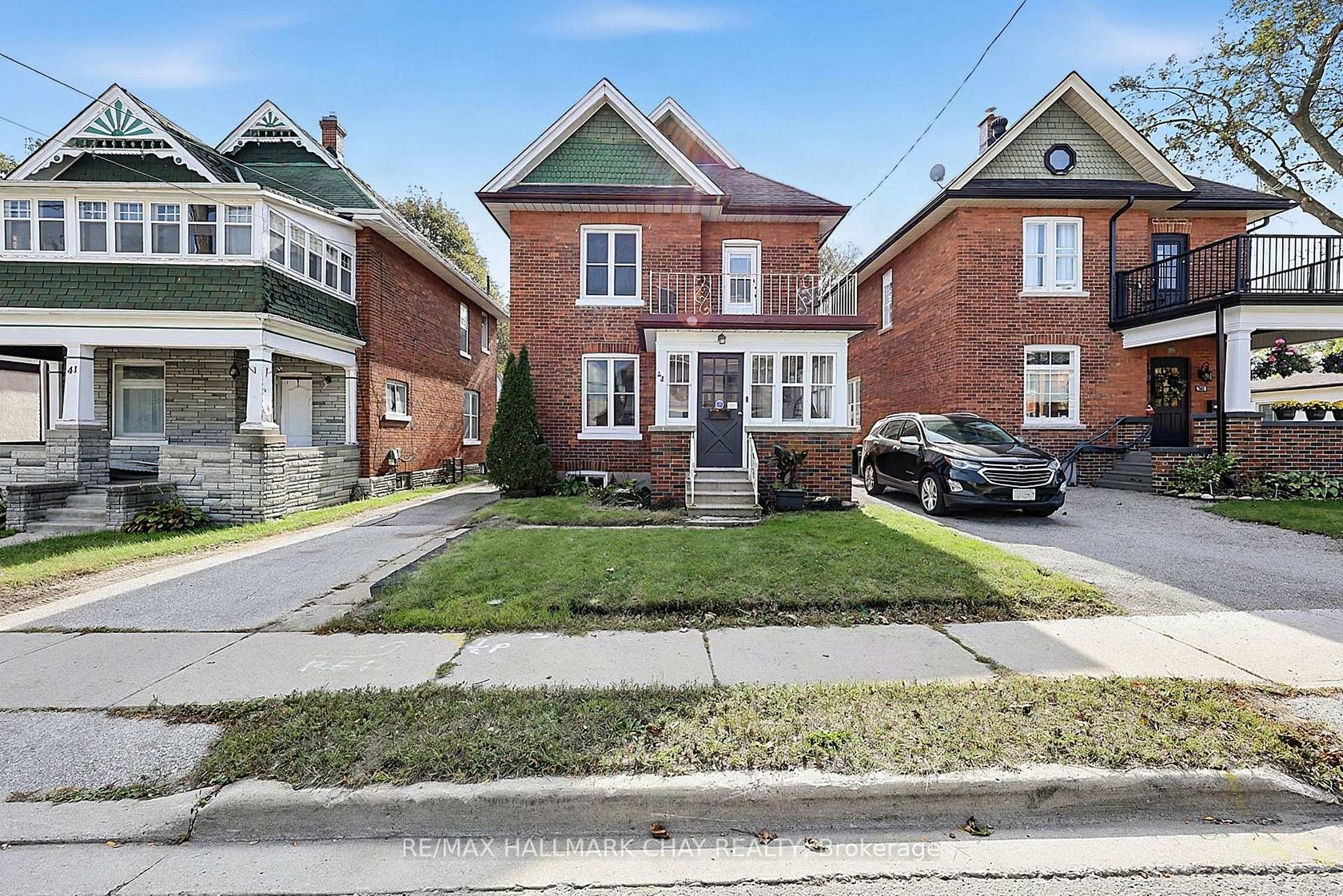 43 Brock Street, Sanford, Barrie photo number 2