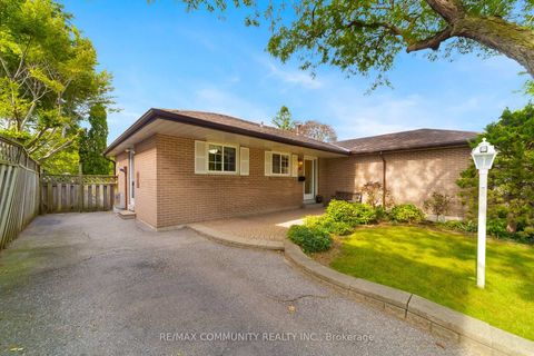 Photo 4 at 30 Bridlington Street, Woburn, Toronto