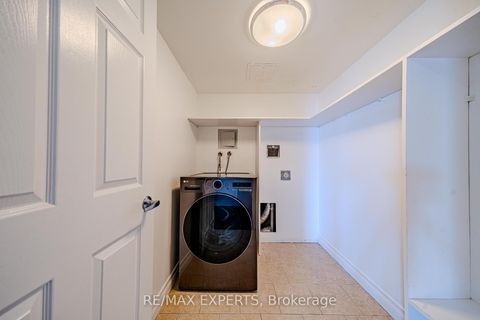 Photo 32 at 802 - 215 Wynford Drive, Flemingdon Park, Toronto