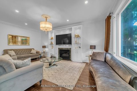 Photo 17 at 384 Kennedy Street W, Aurora Highlands, Aurora