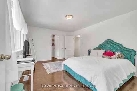 Photo 28 at 384 Kennedy Street W, Aurora Highlands, Aurora