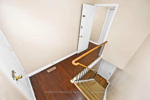 Photo 17 at 151 Bayview Drive, Allandale Heights, Barrie