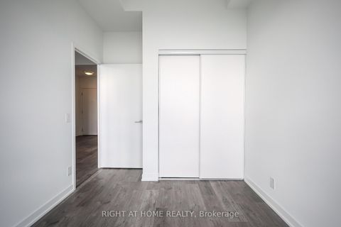 Photo 15 at 1405 - 285 Dufferin Street, South Parkdale, Toronto
