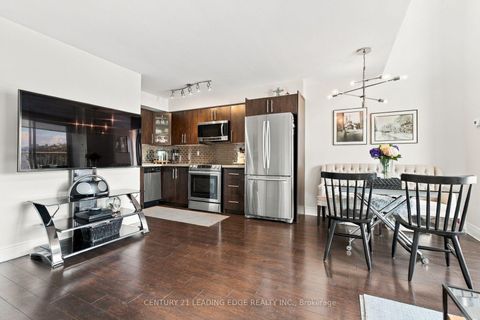 Photo 11 at 612 - 119 Merton Street, Mount Pleasant West, Toronto