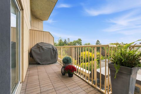 Photo 36 at 612 - 119 Merton Street, Mount Pleasant West, Toronto