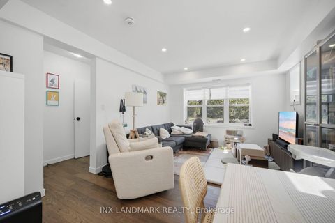 Photo 5 at 298 South Kingsway, Swansea, Toronto