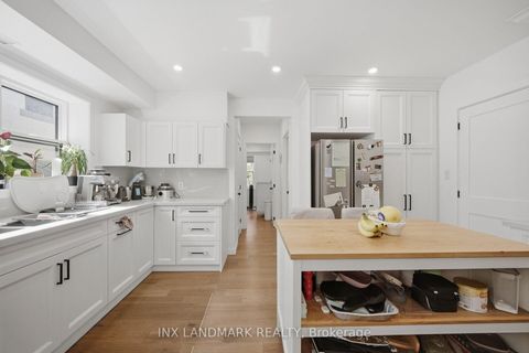 Photo 9 at 298 South Kingsway, Swansea, Toronto