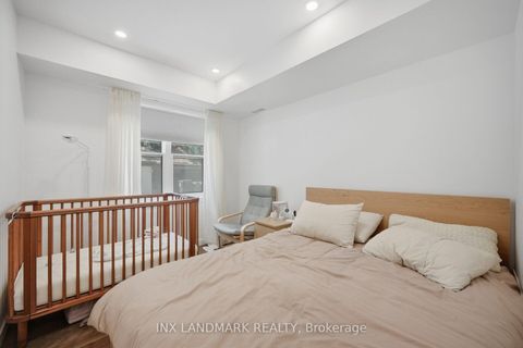 Photo 12 at 298 South Kingsway, Swansea, Toronto