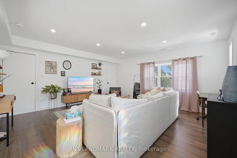 Photo 18 at 298 South Kingsway, Swansea, Toronto