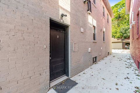 Photo 29 at 298 South Kingsway, Swansea, Toronto