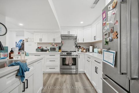 Photo 33 at 298 South Kingsway, Swansea, Toronto