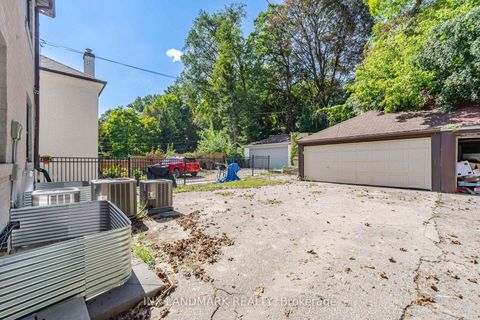 Photo 41 at 298 South Kingsway, Swansea, Toronto