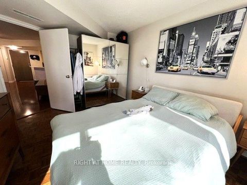 Photo 14 at 2111 - 1001 Bay Street, Bay Street Corridor, Toronto