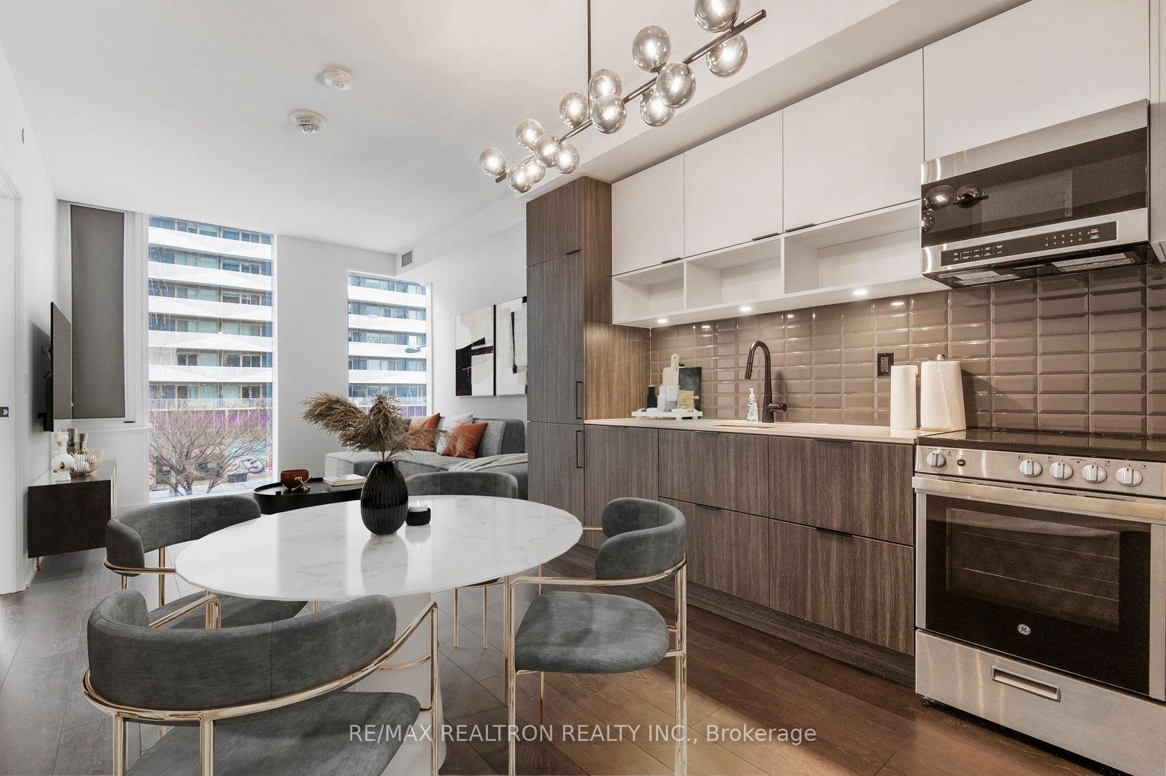 N369 - 35 Rolling Mills Road, Waterfront Communities C8, Toronto 