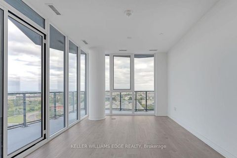 Photo 4 at 701 - 108 Peter Street, Waterfront Communities C1, Toronto