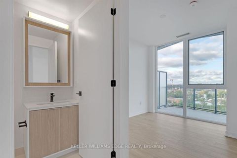 Photo 14 at 701 - 108 Peter Street, Waterfront Communities C1, Toronto