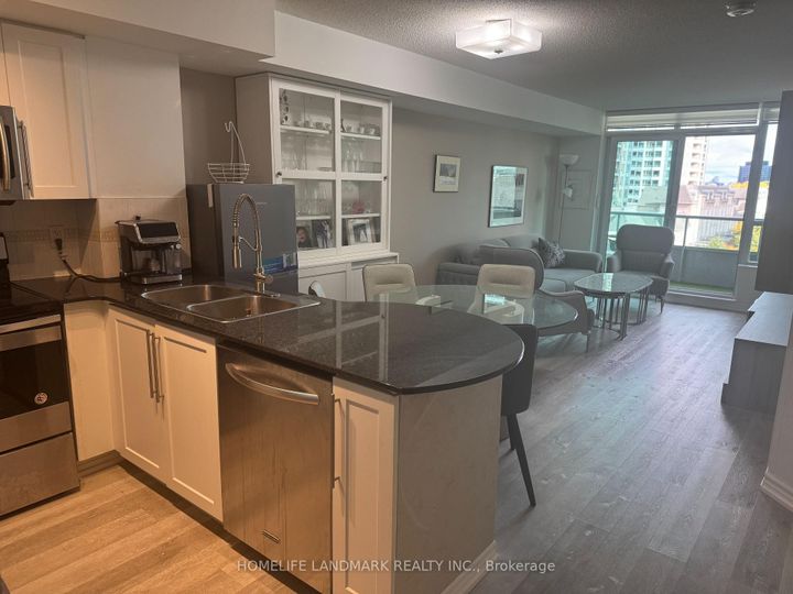 Photo 11 at # 405 - 17 Barberry Place, Bayview Village, Toronto