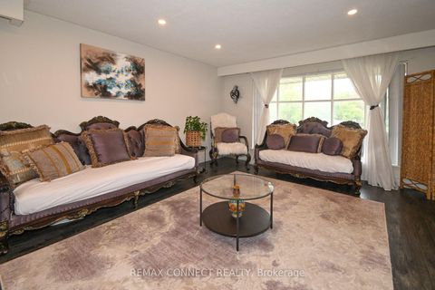Photo 3 at 24 Lalton Place, Guildwood, Toronto