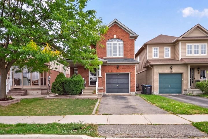 Photo 1 at 26 Peachleaf Crescent S, Fletcher's Meadow, Brampton
