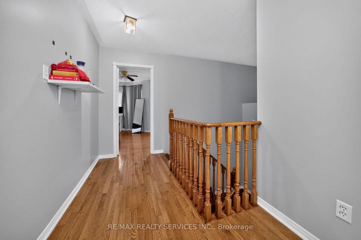 Photo 21 at 26 Peachleaf Crescent S, Fletcher's Meadow, Brampton