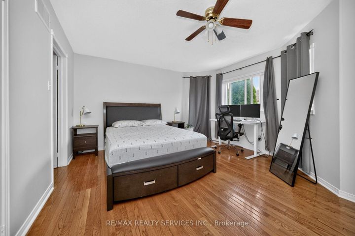 Photo 23 at 26 Peachleaf Crescent S, Fletcher's Meadow, Brampton