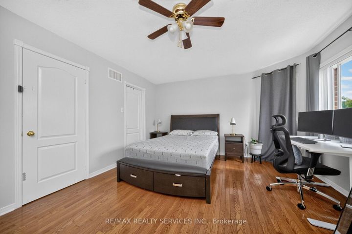 Photo 24 at 26 Peachleaf Crescent S, Fletcher's Meadow, Brampton