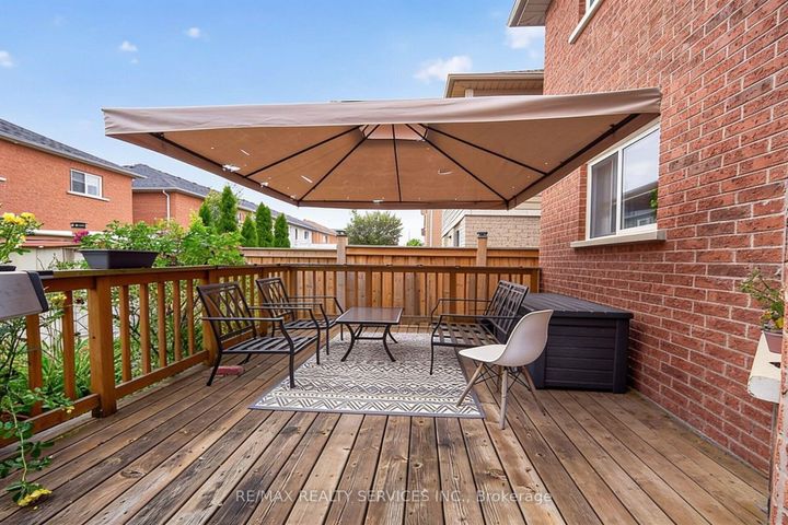 Photo 40 at 26 Peachleaf Crescent S, Fletcher's Meadow, Brampton