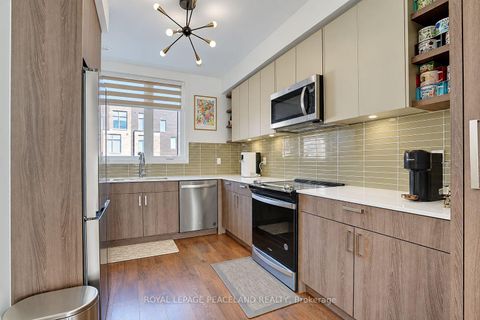 Photo 7 at 127 Green Gardens Boulevard, Lawrence, Toronto