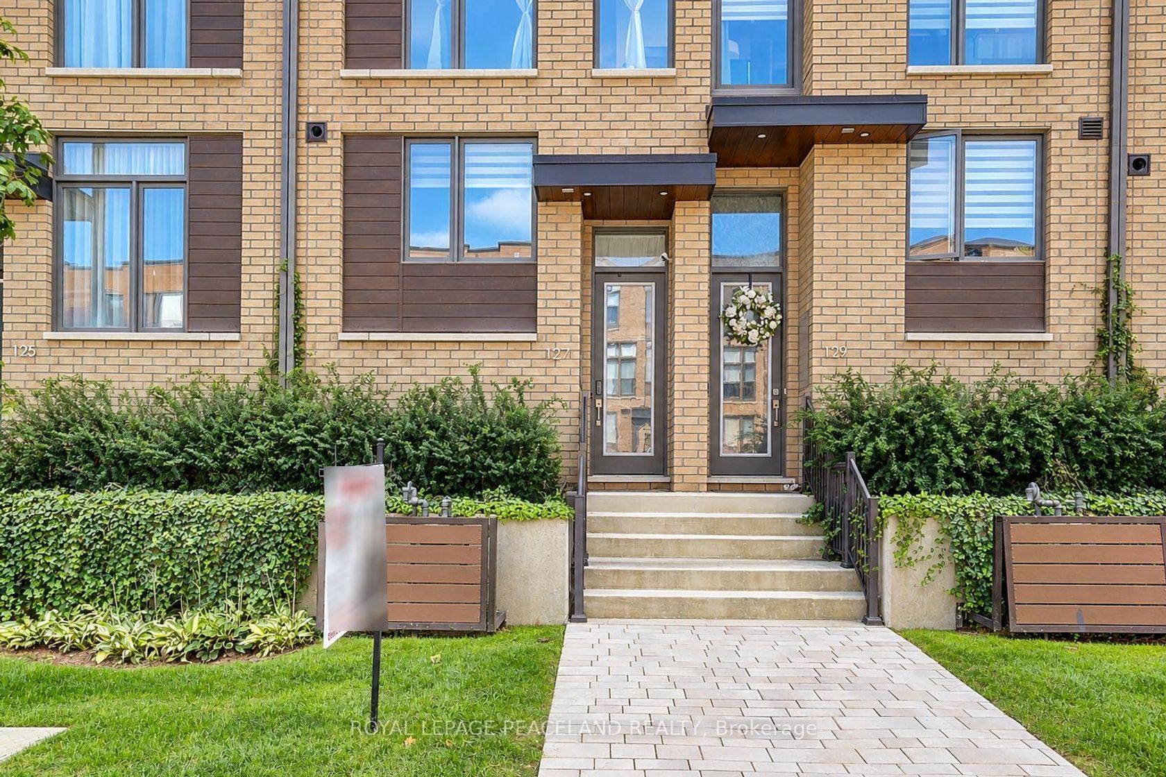 127 Green Gardens Boulevard, Lawrence, Toronto 