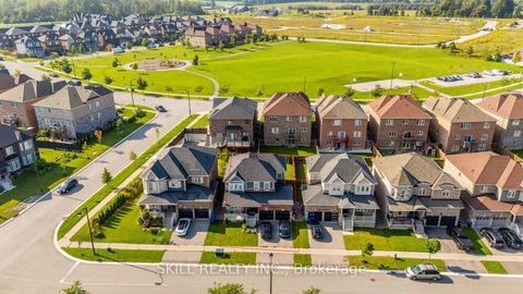 Photo 3 at 1390 Dallman Street, Lefroy, Innisfil