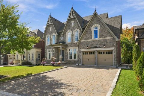 Photo 1 at 124 Annsleywood Court, Kleinburg, Vaughan