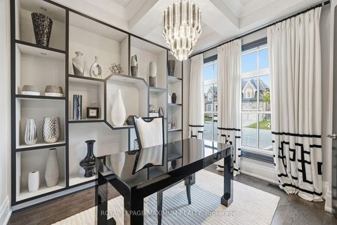 Photo 5 at 124 Annsleywood Court, Kleinburg, Vaughan
