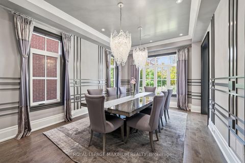 Photo 13 at 124 Annsleywood Court, Kleinburg, Vaughan