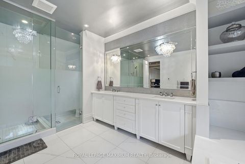Photo 20 at 124 Annsleywood Court, Kleinburg, Vaughan