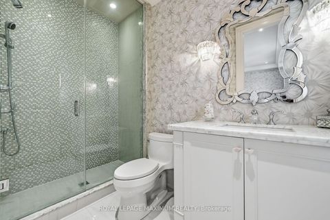 Photo 24 at 124 Annsleywood Court, Kleinburg, Vaughan