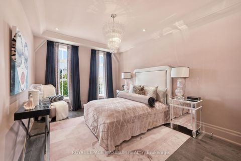 Photo 25 at 124 Annsleywood Court, Kleinburg, Vaughan