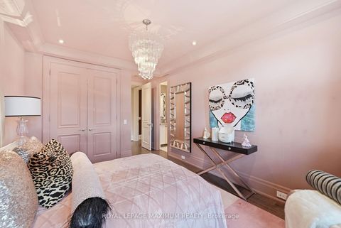 Photo 26 at 124 Annsleywood Court, Kleinburg, Vaughan